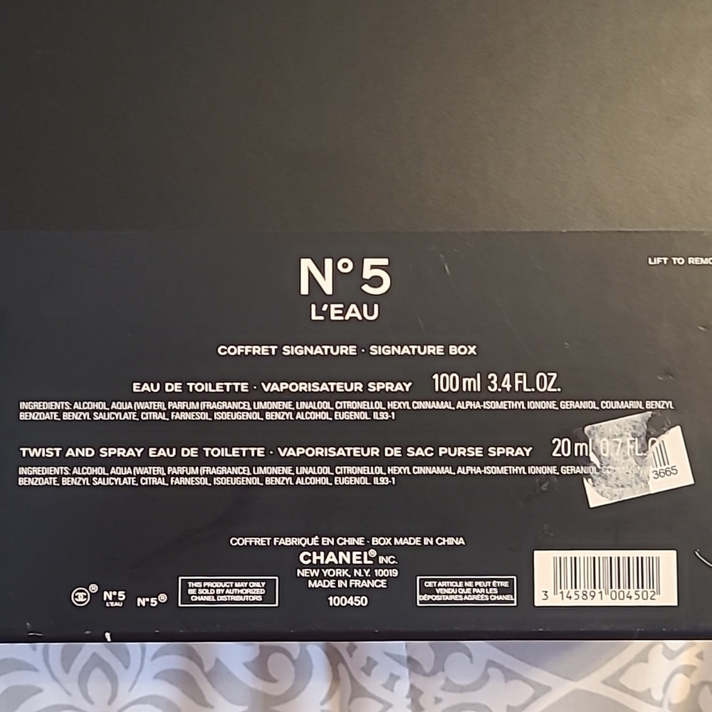 Chanel - Picture 3 of 3